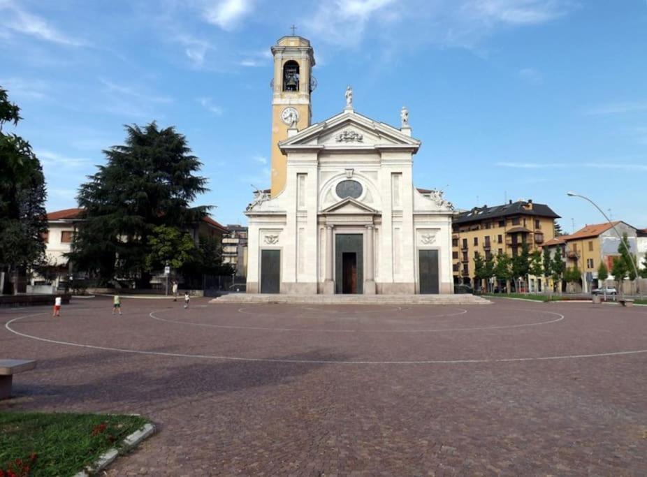 Spazioso Appartamento Parabiago Buitenkant foto